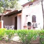 Olmuccio 公寓式酒店 4*