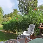 Olmuccio 公寓式酒店 4*