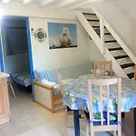 Olmuccio 4* 圣塔露西港口