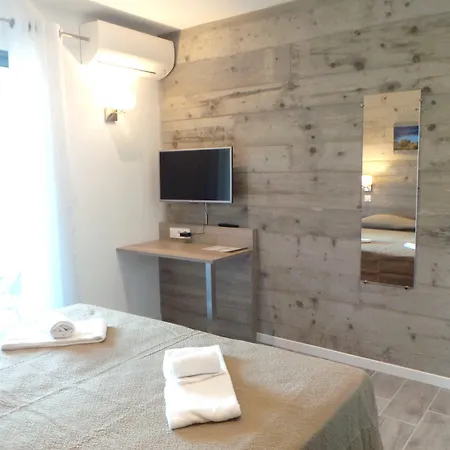 Olmuccio Sainte-Lucie de Porto-Vecchio